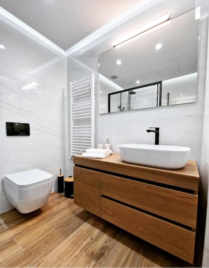 Newly Renovated Garden view apartment!! Athene Buitenkant foto