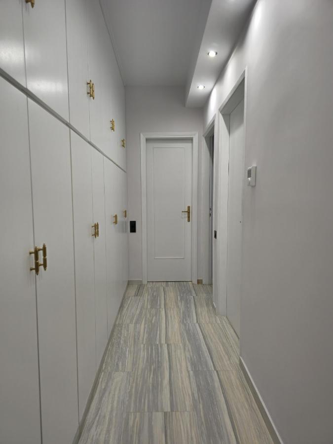 Newly Renovated Garden view apartment!! Athene Buitenkant foto