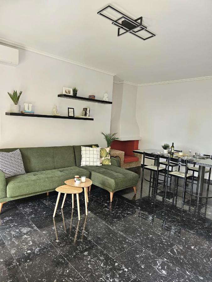 Newly Renovated Garden view apartment!! Athene Buitenkant foto